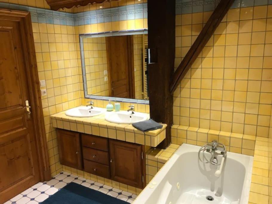 Ferme De Chenezeau - 15 Personnes , 7 Chambres جوراردُميه المظهر الخارجي الصورة